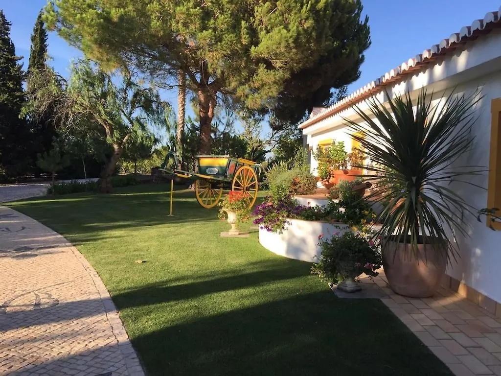 Villa Lagos Algarve For Families & Friends, 6 Bedrooms, 7 Bathrooms, Pool, Bbq, Central Heating Pedra Alcada