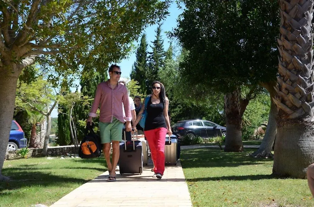 Villa Lagos Algarve For Families & Friends, 6 Bedrooms, 7 Bathrooms, Pool, Bbq, Central Heating Pedra Alcada 0*,  Portugal